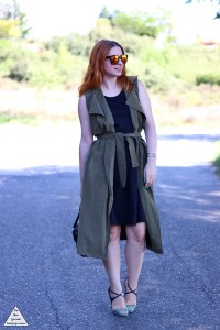 The long sleeveless trench outfit of the day